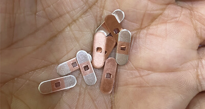 Envío para estampaciones realizadas mediante tira de incrustación de plata.